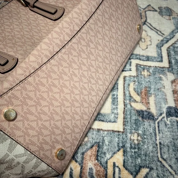 Michael Kors Pink and Cream Tote Bag - Picture 4 of 8